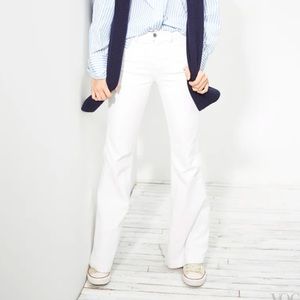 THEORY Leonata Flare Leg Jeans in White Wash